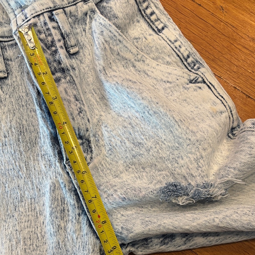 Traffic Light Wash Distressed High-Rise Boyfriend Jeans - Light Blue - Picture 9 of 12